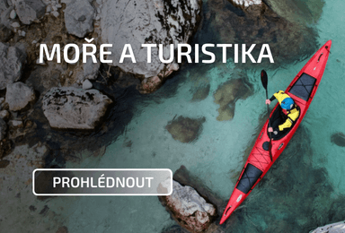 Moře a turistika kajaky